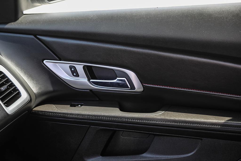 Thumbnail: 2017 GMC Terrain - 23