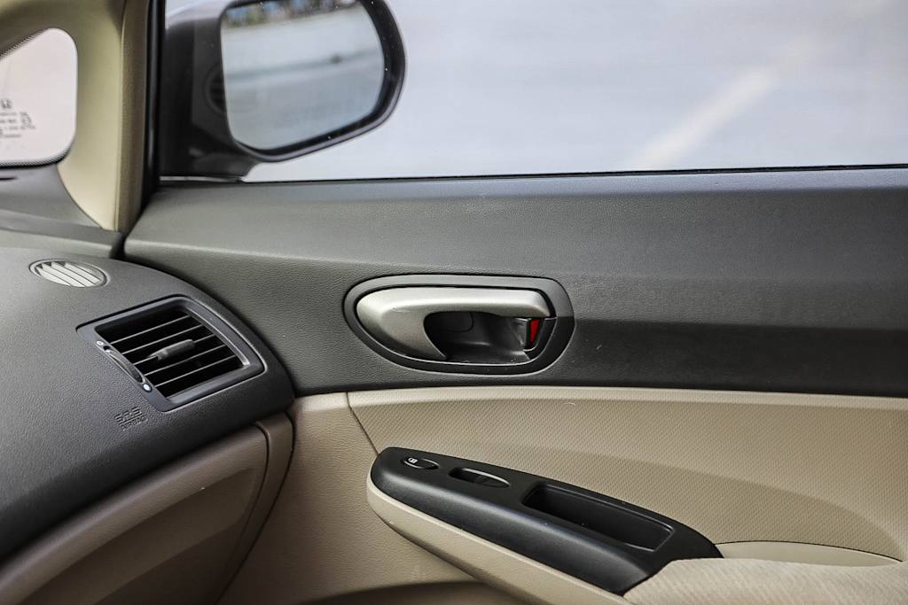 Thumbnail: 2011 Honda Civic - 23