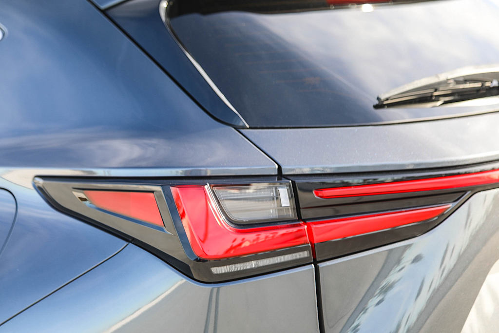 Thumbnail: 2022 Lexus NX - 22