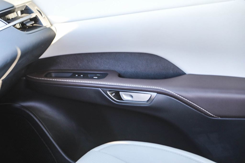 Thumbnail: 2024 Lexus RX - 19