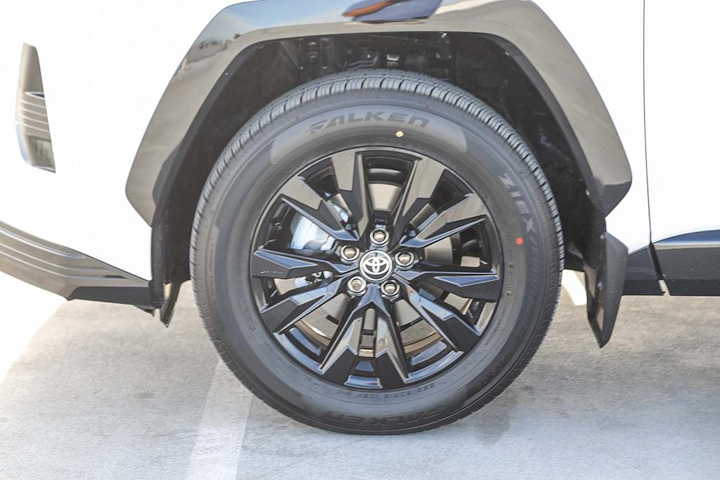 Thumbnail: 2026 Toyota RAV4 - 6