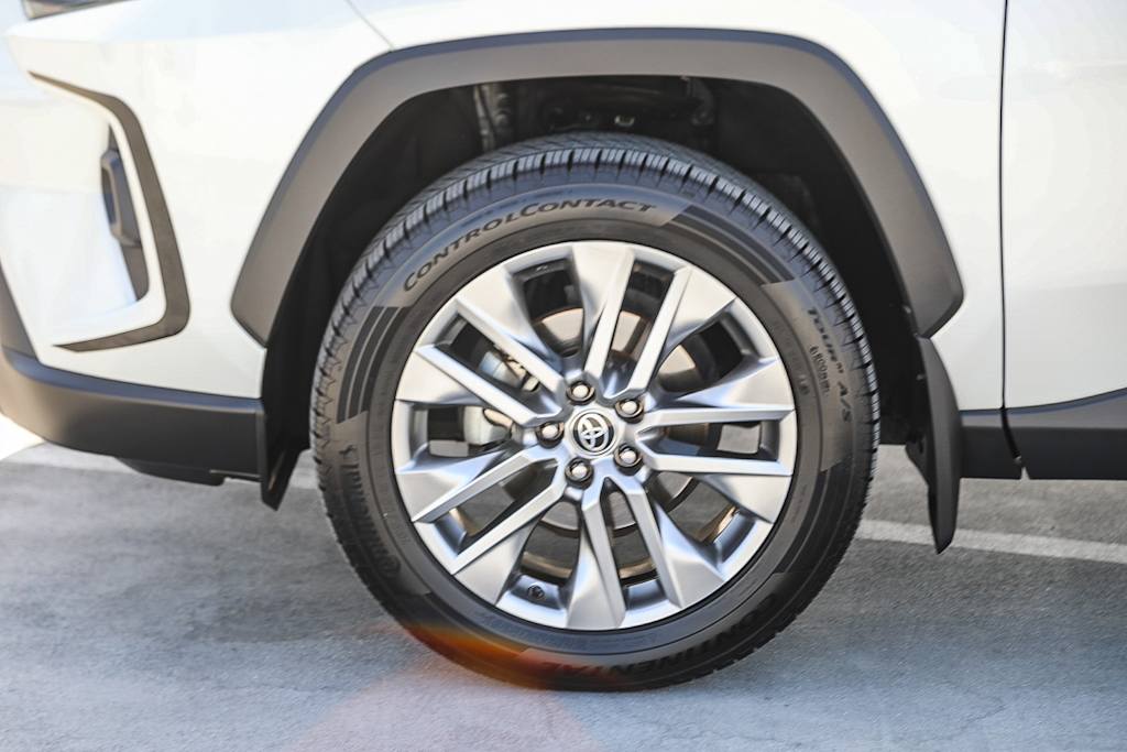 Thumbnail: 2022 Toyota RAV4 - 6