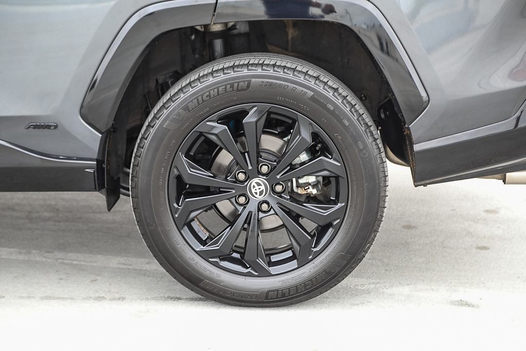 Thumbnail: 2023 Toyota RAV4 - 20