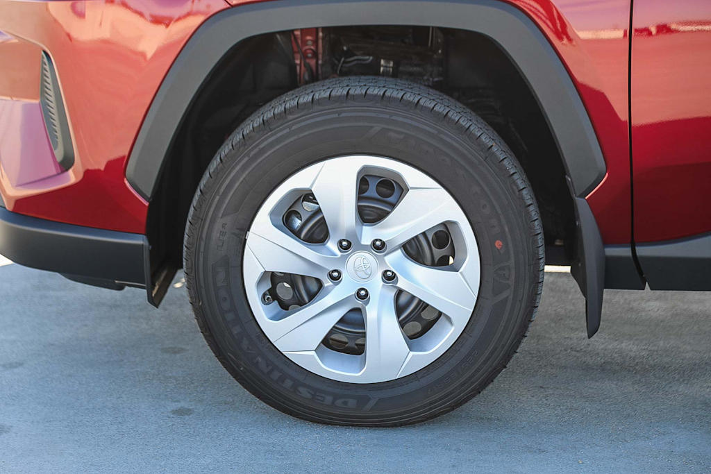 Thumbnail: 2025 Toyota RAV4 - 6