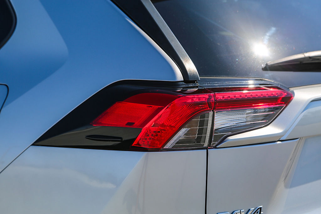 Thumbnail: 2024 Toyota RAV4 - 19