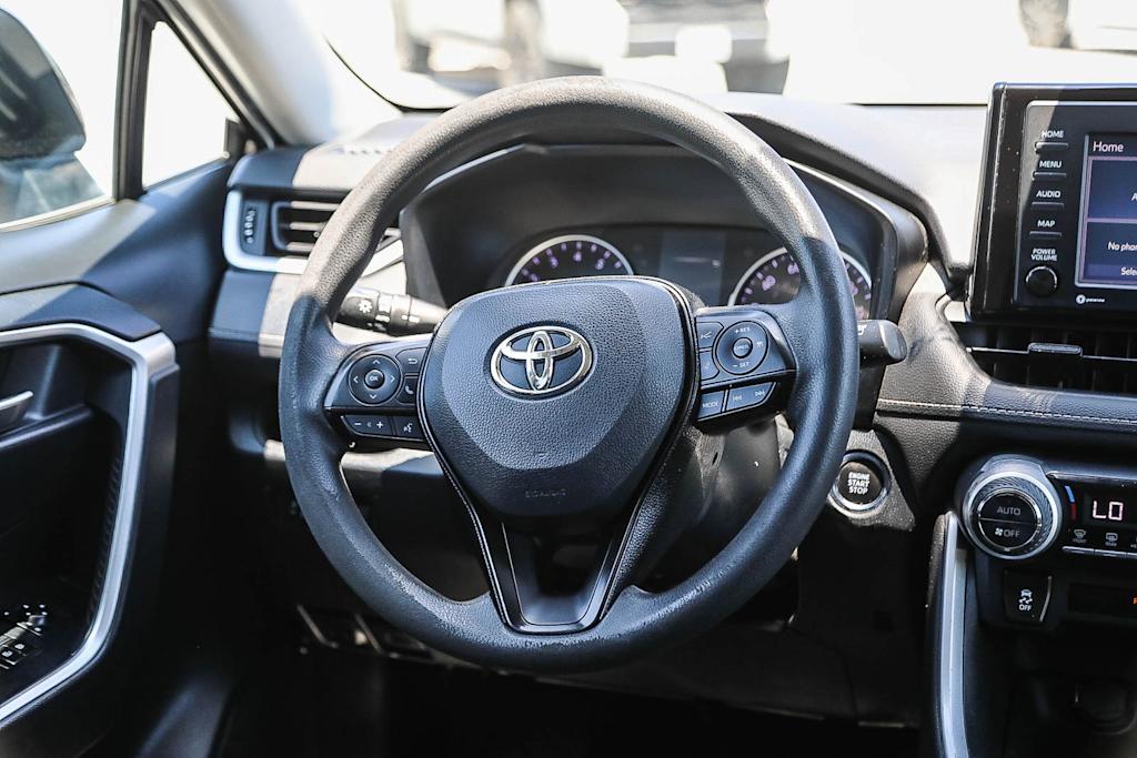 Thumbnail: 2020 Toyota RAV4 - 11