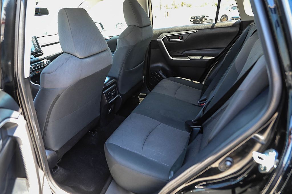 Thumbnail: 2020 Toyota RAV4 - 10