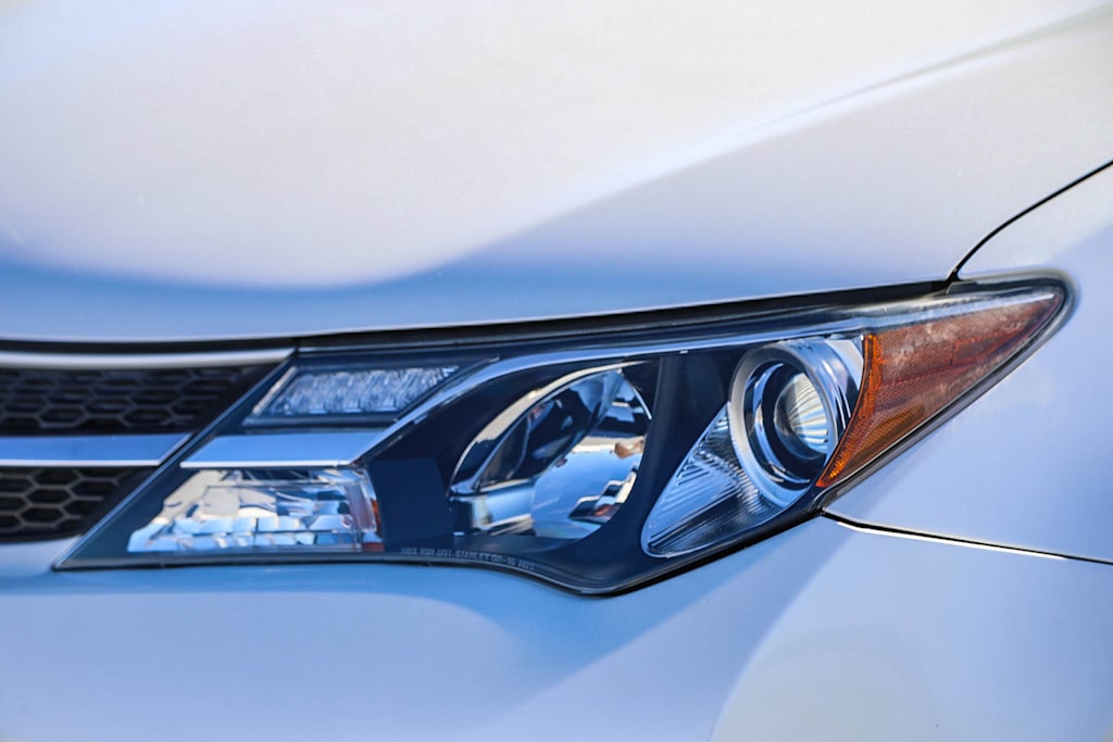 Thumbnail: 2013 Toyota RAV4 - 20