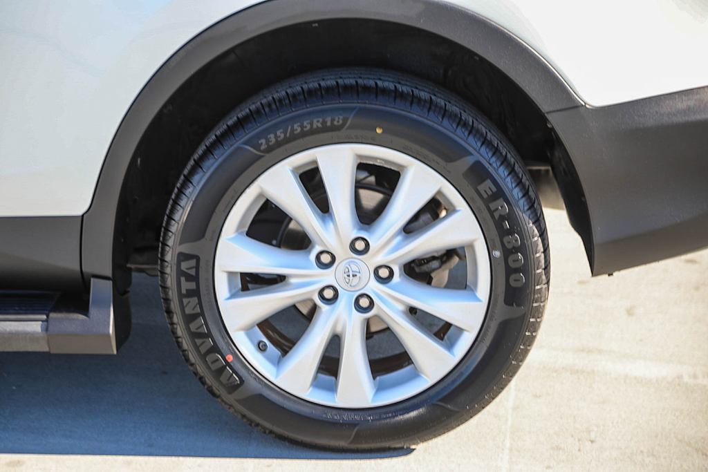 Thumbnail: 2013 Toyota RAV4 - 22