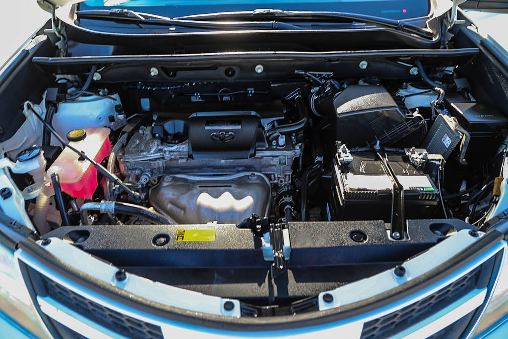 Thumbnail: 2013 Toyota RAV4 - 7