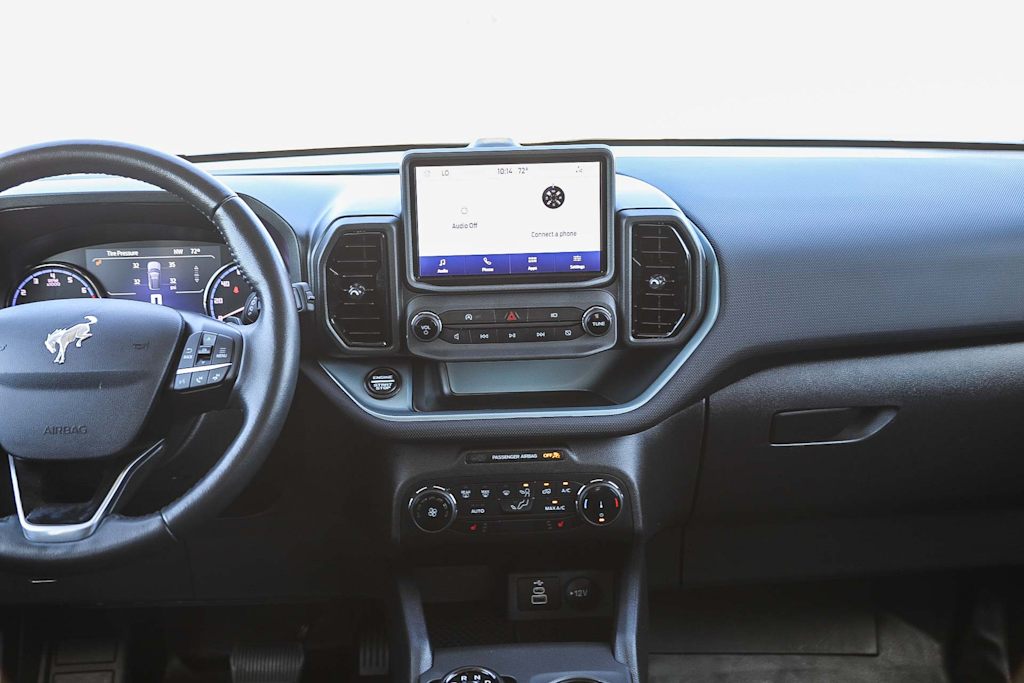 Thumbnail: 2023 Ford Bronco Sport - 7