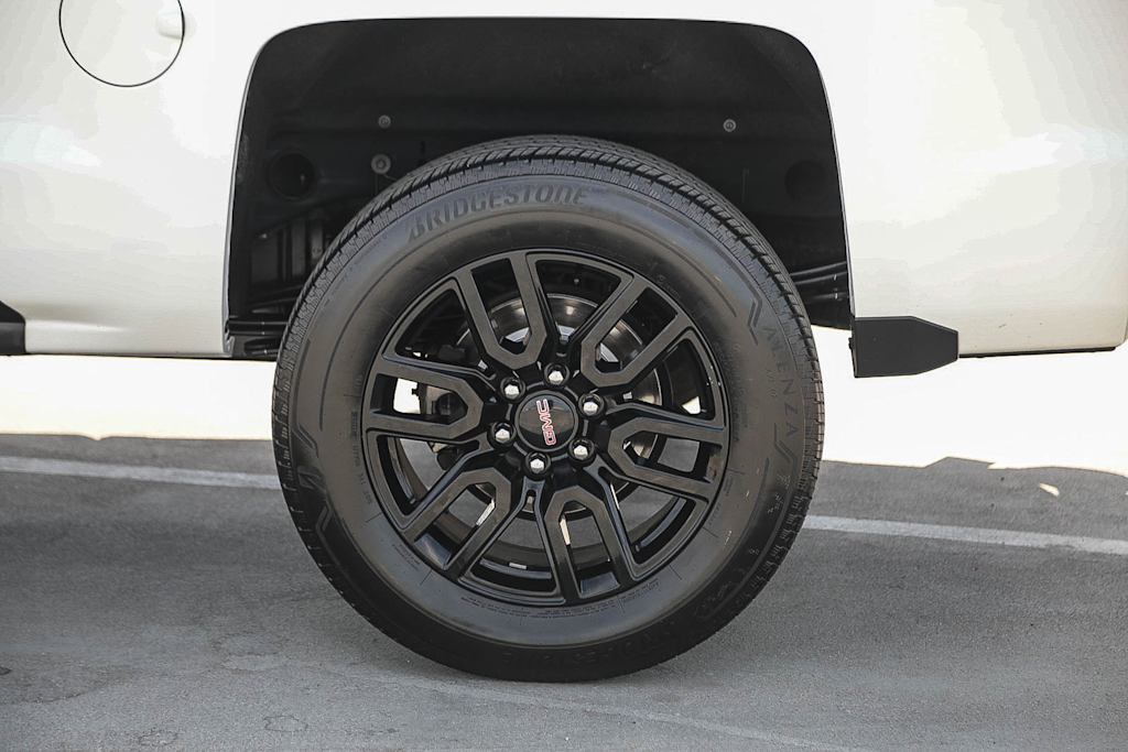 Thumbnail: 2018 Chevrolet Silverado 1500 - 19