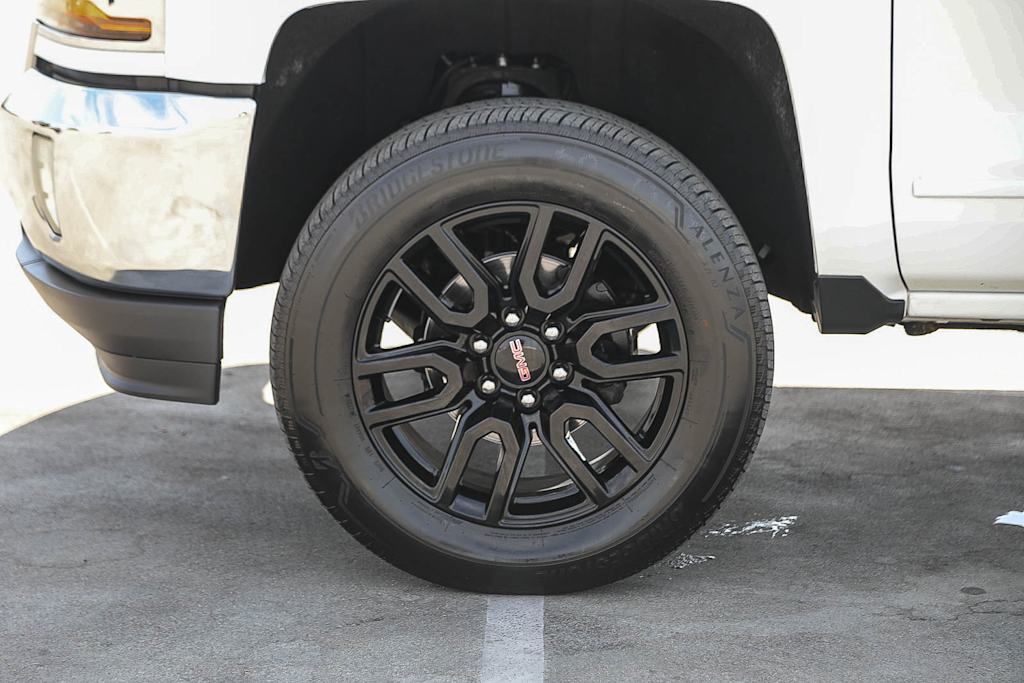 Thumbnail: 2018 Chevrolet Silverado 1500 - 6