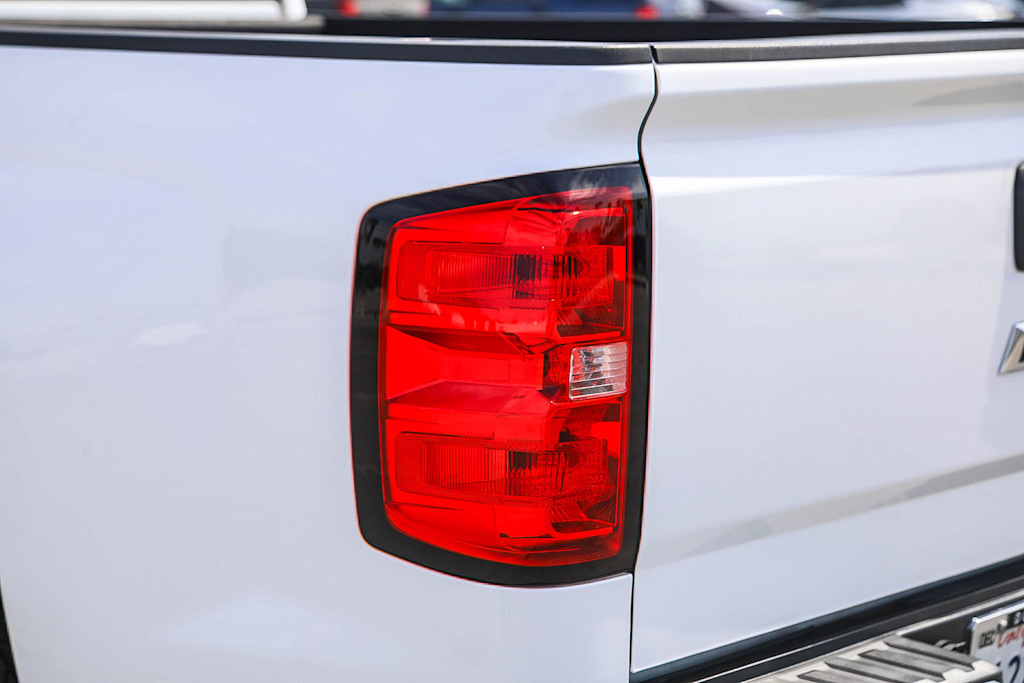 Thumbnail: 2018 Chevrolet Silverado 1500 - 18