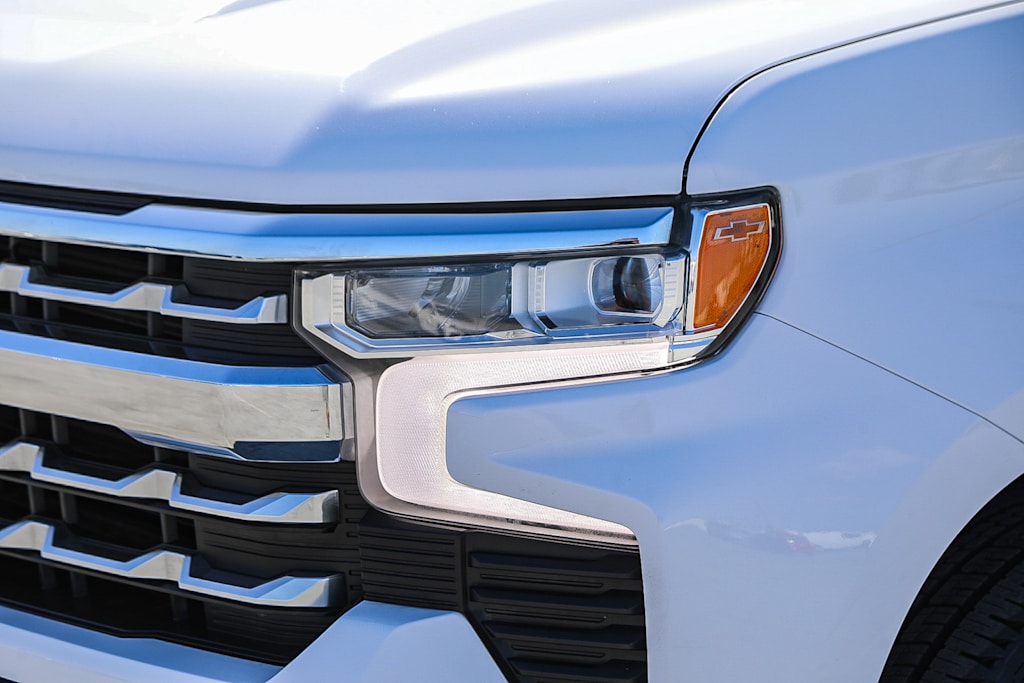 Thumbnail: 2022 Chevrolet Silverado 1500 - 18