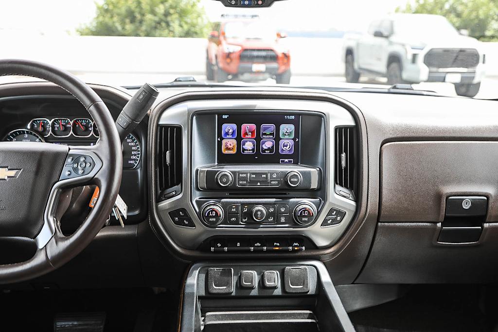 Thumbnail: 2017 Chevrolet Silverado 1500 - 12