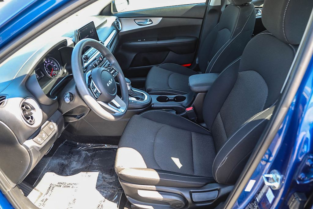 Thumbnail: 2023 Kia Forte - 10