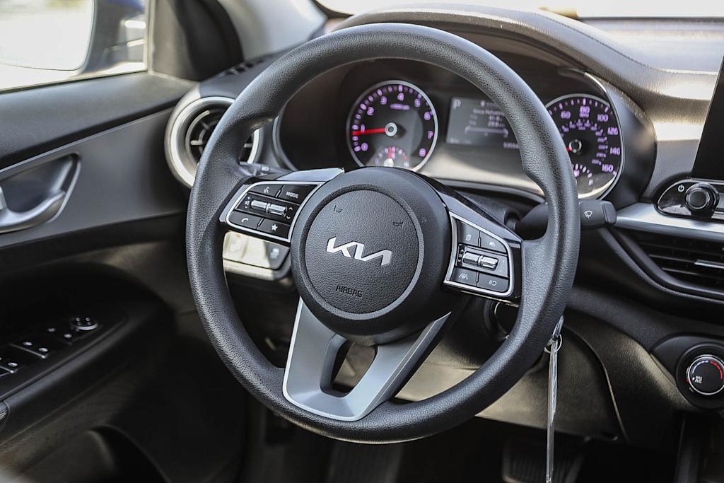 Thumbnail: 2023 Kia Forte - 12