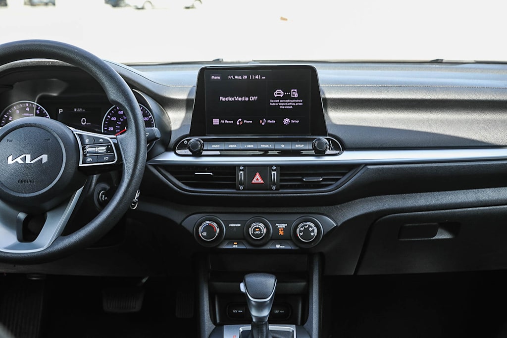 Thumbnail: 2023 Kia Forte - 8