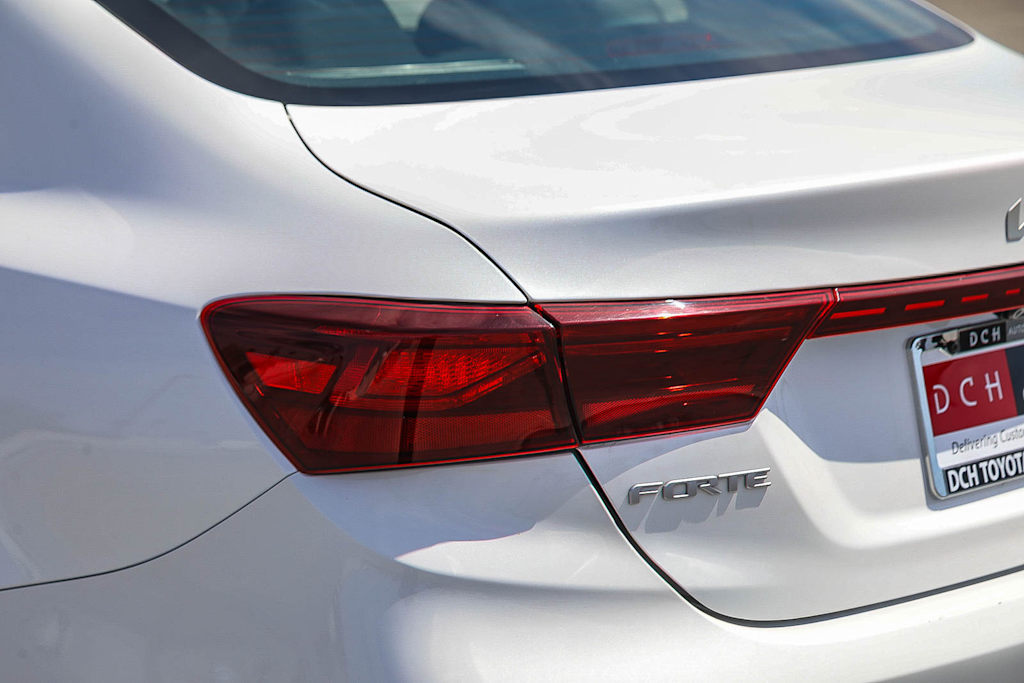Thumbnail: 2023 Kia Forte - 20