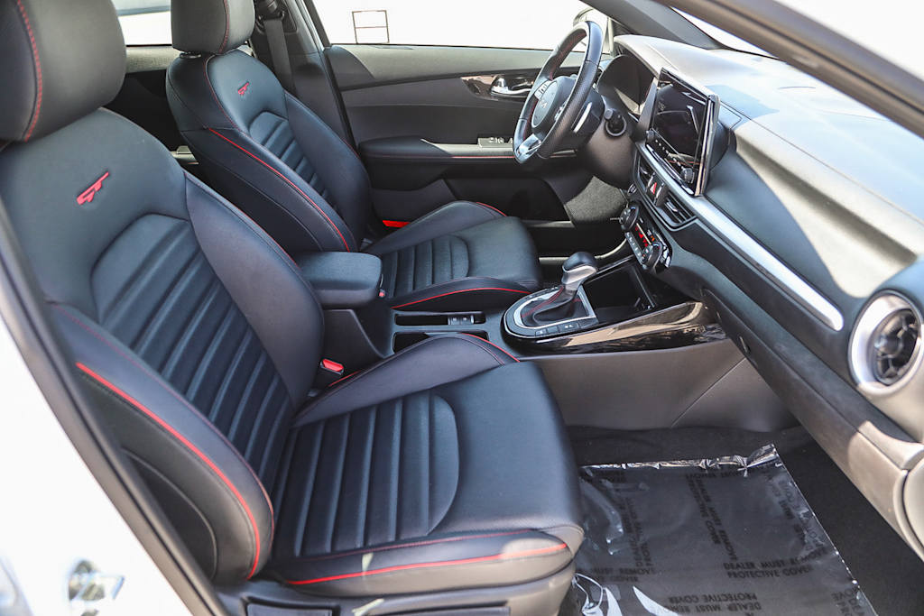 Thumbnail: 2023 Kia Forte - 9