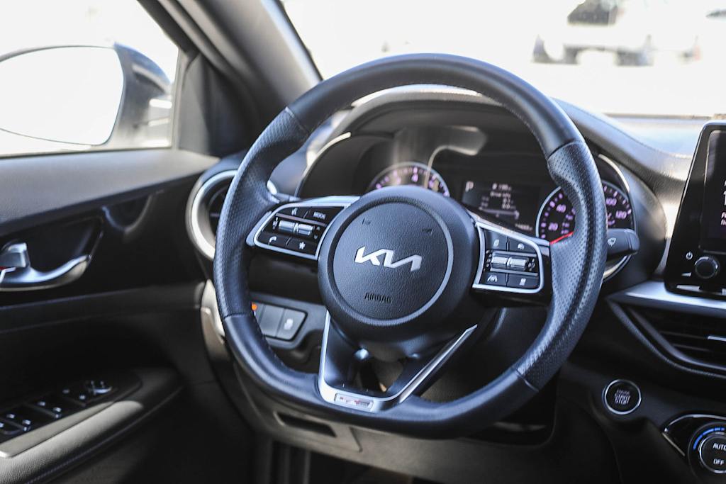 Thumbnail: 2023 Kia Forte - 12