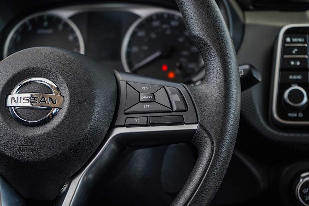 Thumbnail: 2021 Nissan Kicks - 24