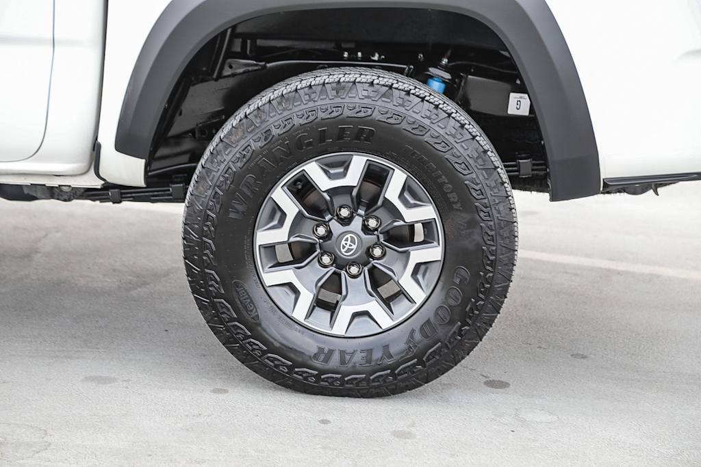 Thumbnail: 2023 Toyota Tacoma - 21