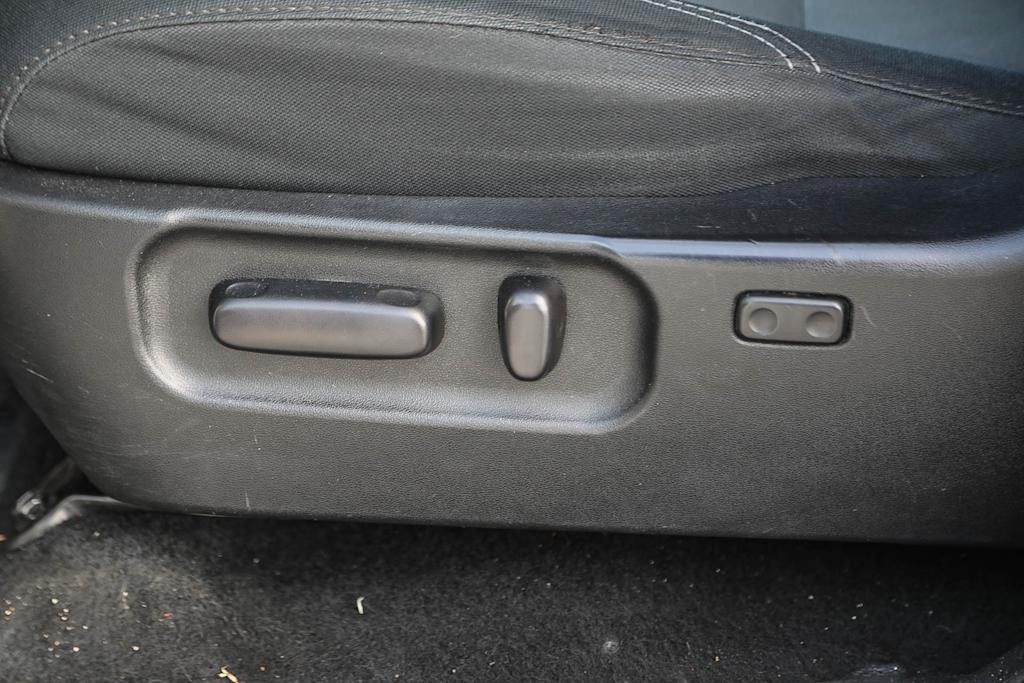 Thumbnail: 2020 Toyota Tacoma - 23