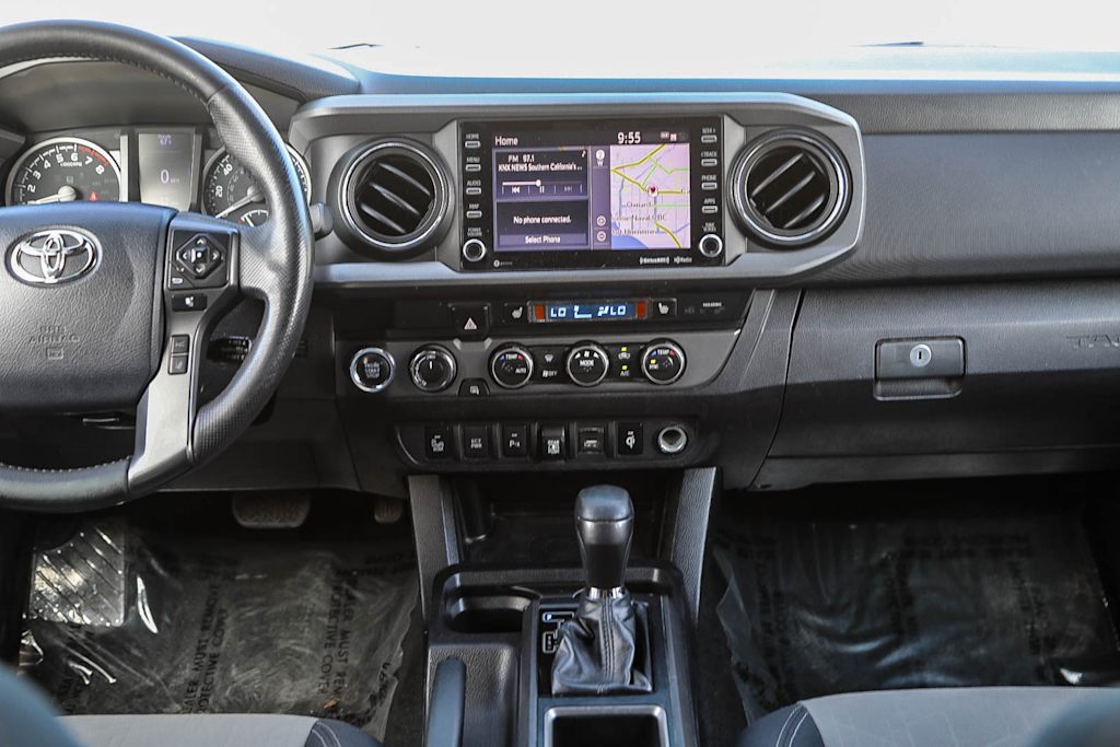 Thumbnail: 2020 Toyota Tacoma - 8