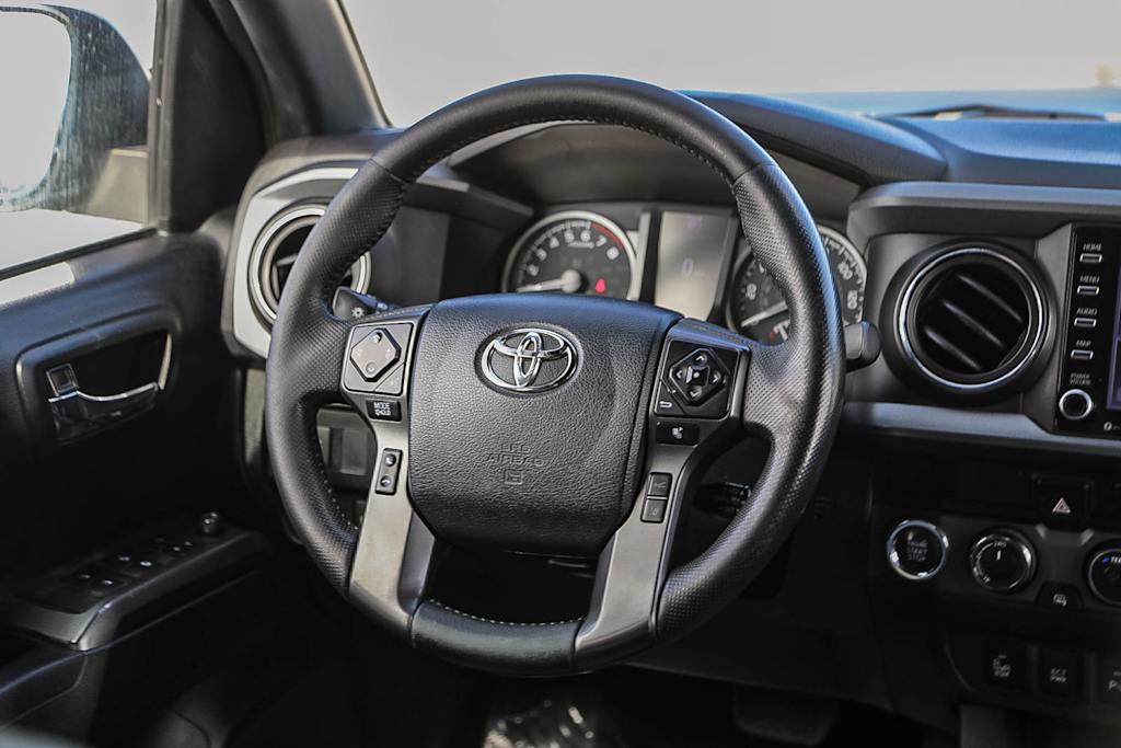 Thumbnail: 2020 Toyota Tacoma - 12