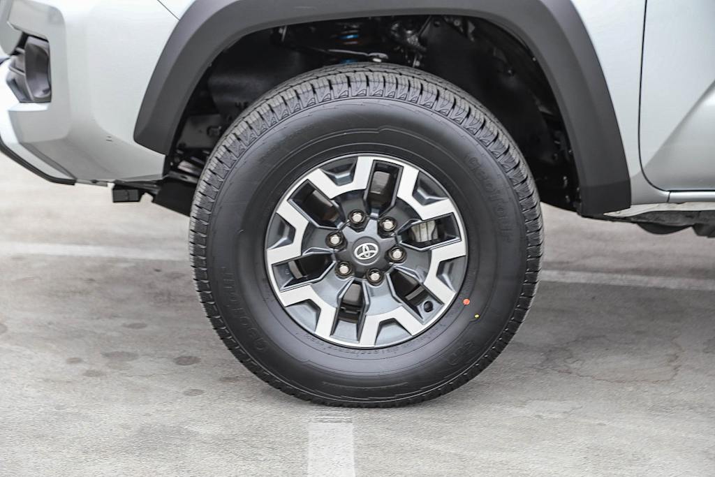 Thumbnail: 2023 Toyota Tacoma - 6