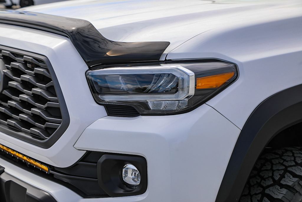 Thumbnail: 2023 Toyota Tacoma - 20