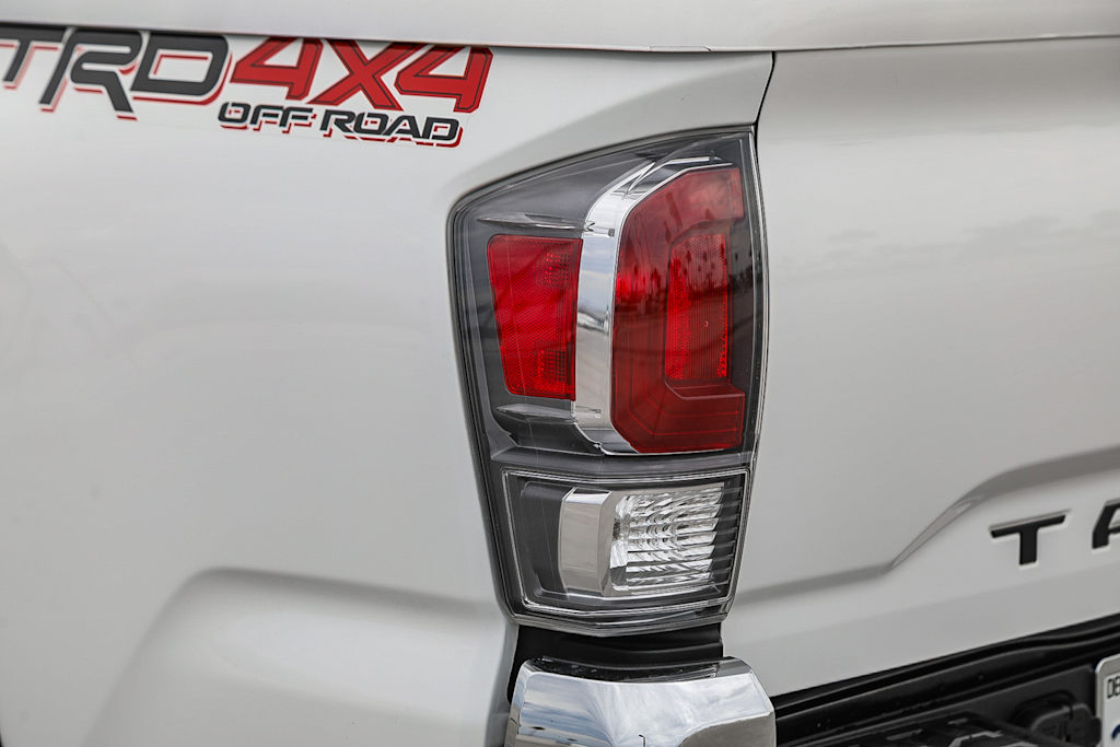 Thumbnail: 2023 Toyota Tacoma - 20