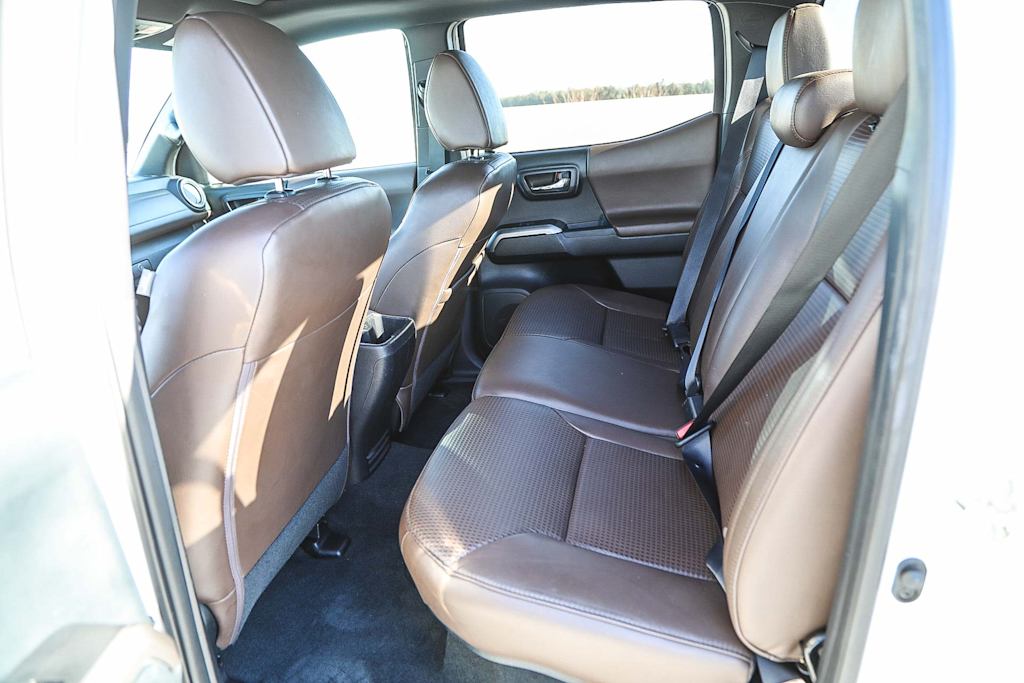 Thumbnail: 2017 Toyota Tacoma - 11