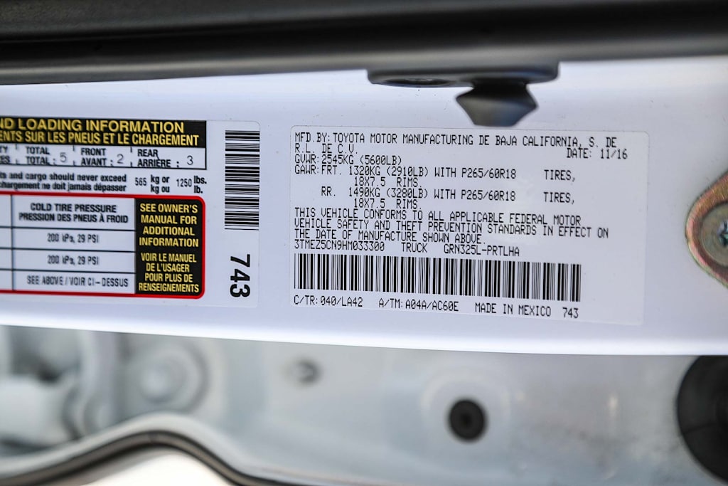 Thumbnail: 2017 Toyota Tacoma - 16