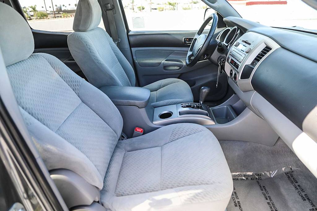 Thumbnail: 2011 Toyota Tacoma - 8