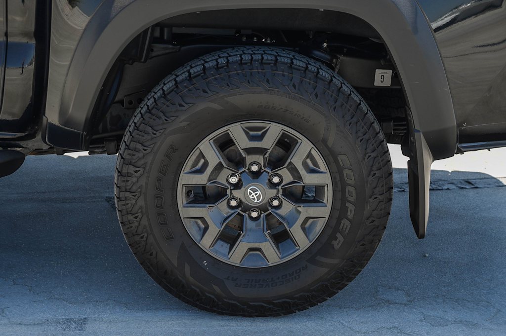 Thumbnail: 2021 Toyota Tacoma - 22