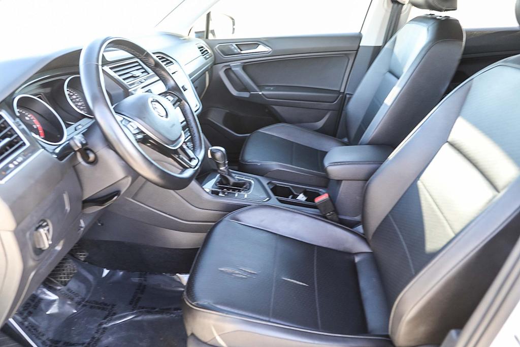 Thumbnail: 2018 Volkswagen Tiguan - 8