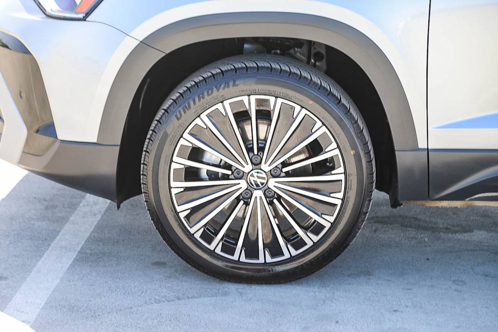 Thumbnail: 2025 Volkswagen Taos - 6