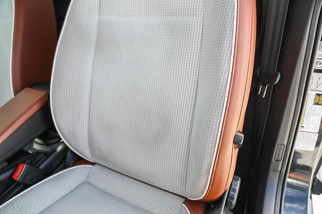 2017 Volkswagen Beetle Classic 26