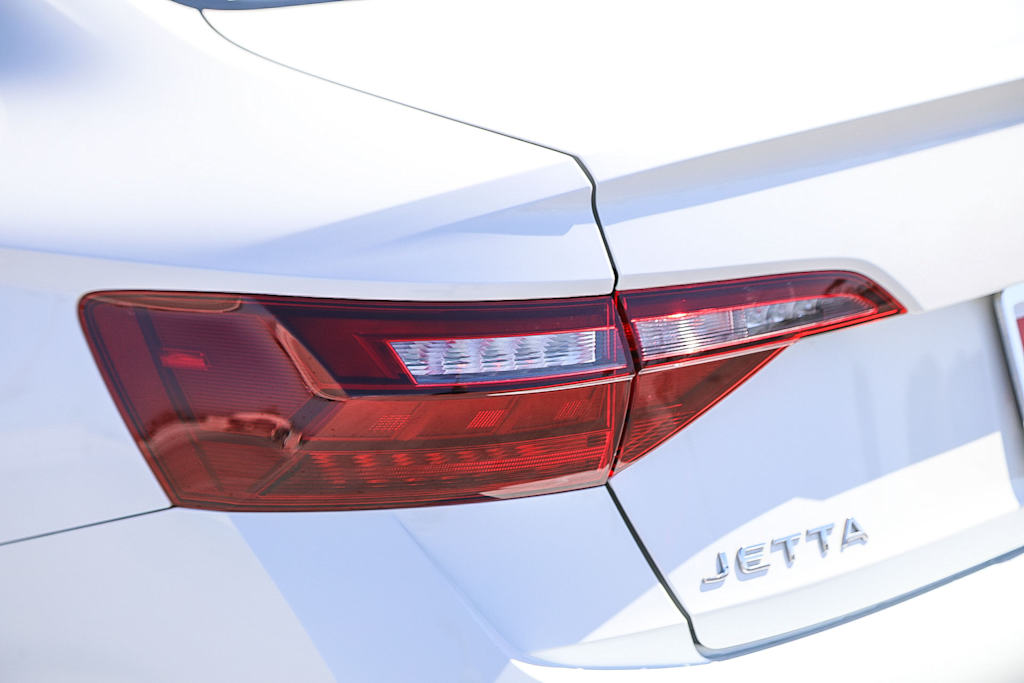 Thumbnail: 2023 Volkswagen Jetta - 20