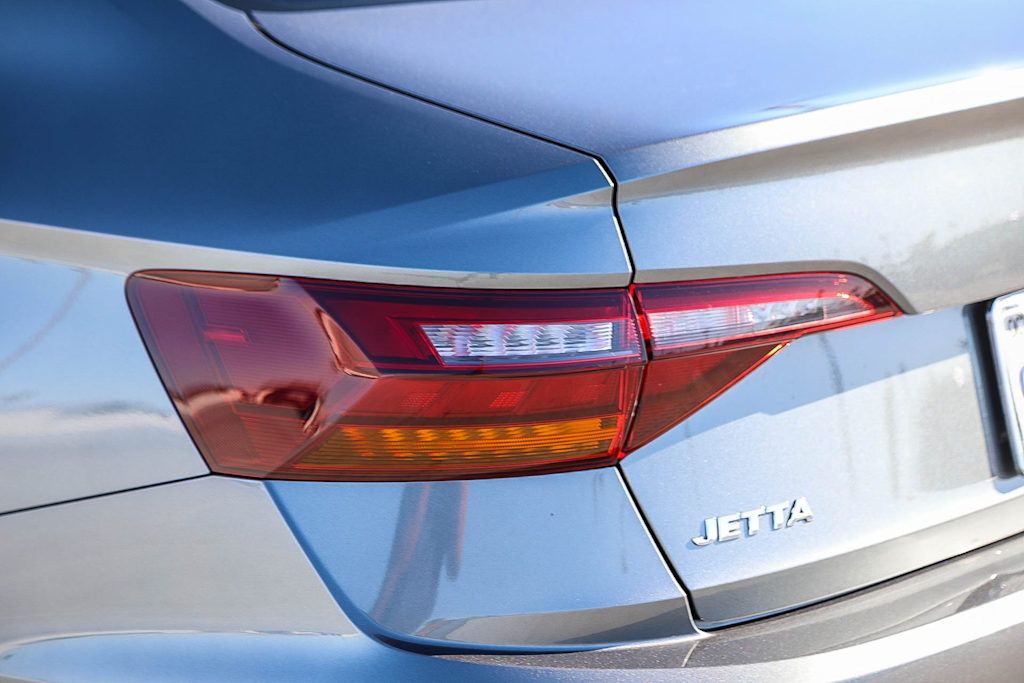 Thumbnail: 2019 Volkswagen Jetta - 20