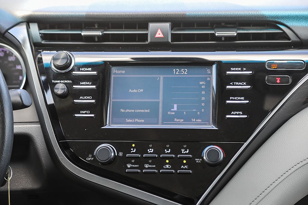 Thumbnail: 2018 Toyota Camry - 13