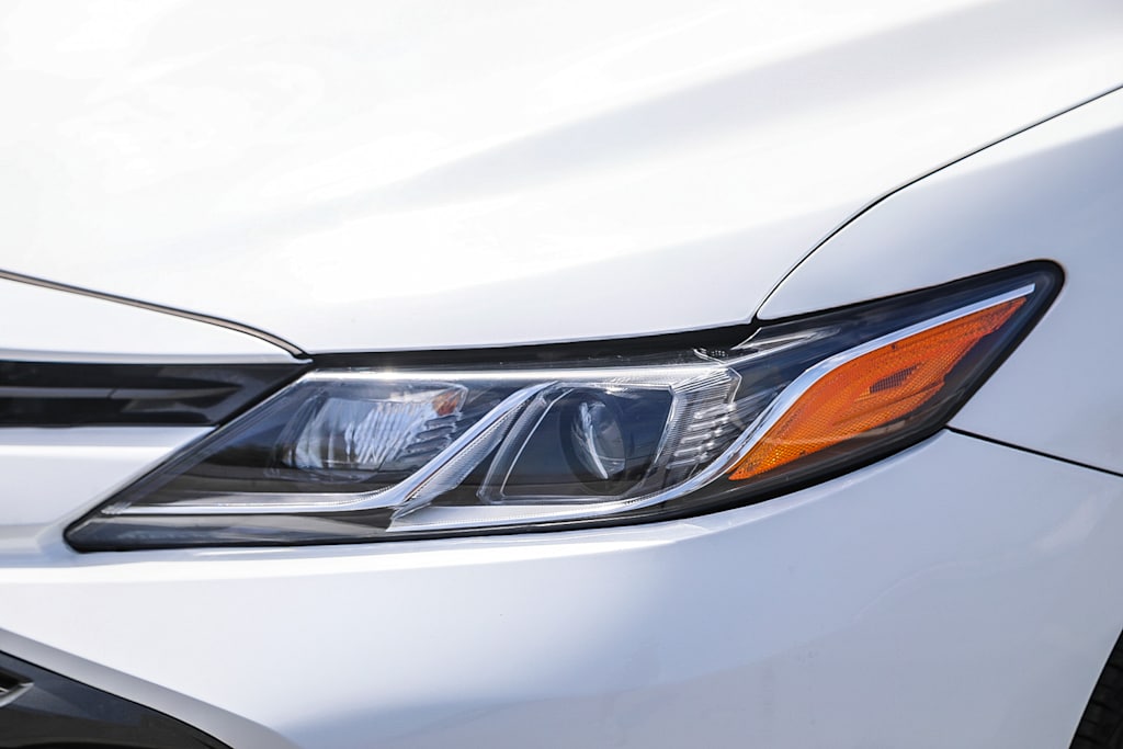 Thumbnail: 2018 Toyota Camry - 19