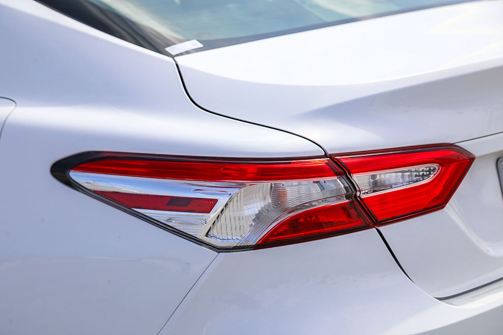 Thumbnail: 2018 Toyota Camry - 20