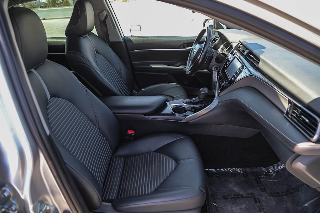 Thumbnail: 2019 Toyota Camry - 9