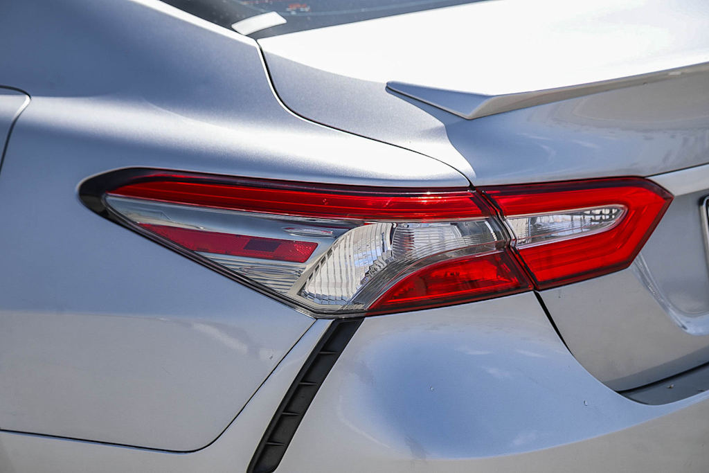 Thumbnail: 2019 Toyota Camry - 20
