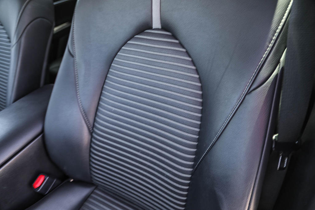 Thumbnail: 2019 Toyota Camry - 25