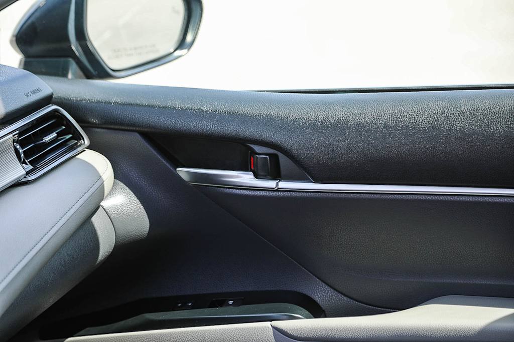 Thumbnail: 2019 Toyota Camry - 22